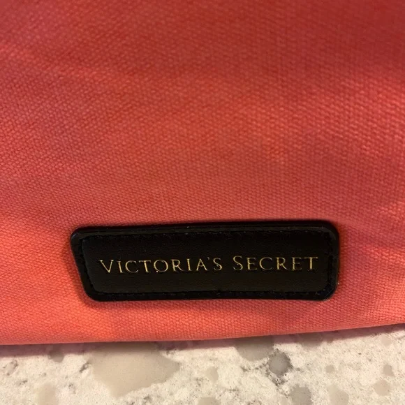 NWT Victoria’s Secret travelcase,canvas, compartments, retails for $70. - Picture 3 of 10